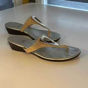 Impo Raven Sandals Size 6